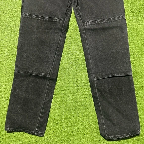 Classic Black Women's Jeans - Picture 3 of 8